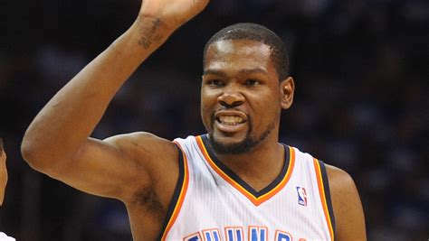 kevin durant status to sign a new contract
